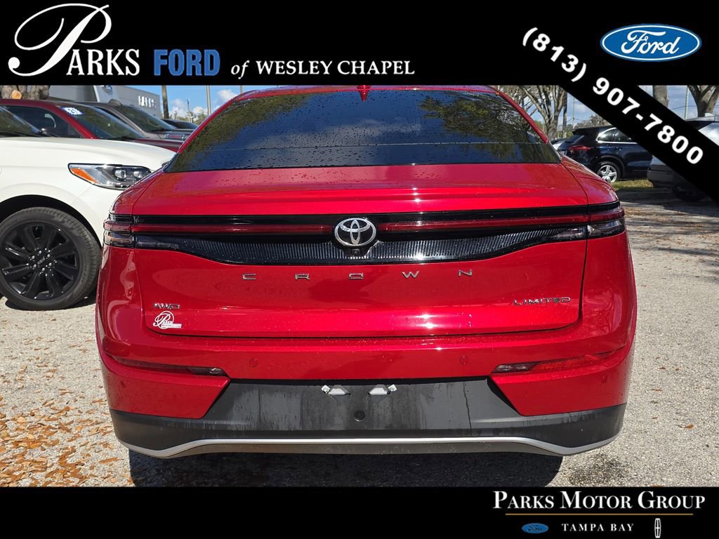 Used 2023 Toyota Crown image 5