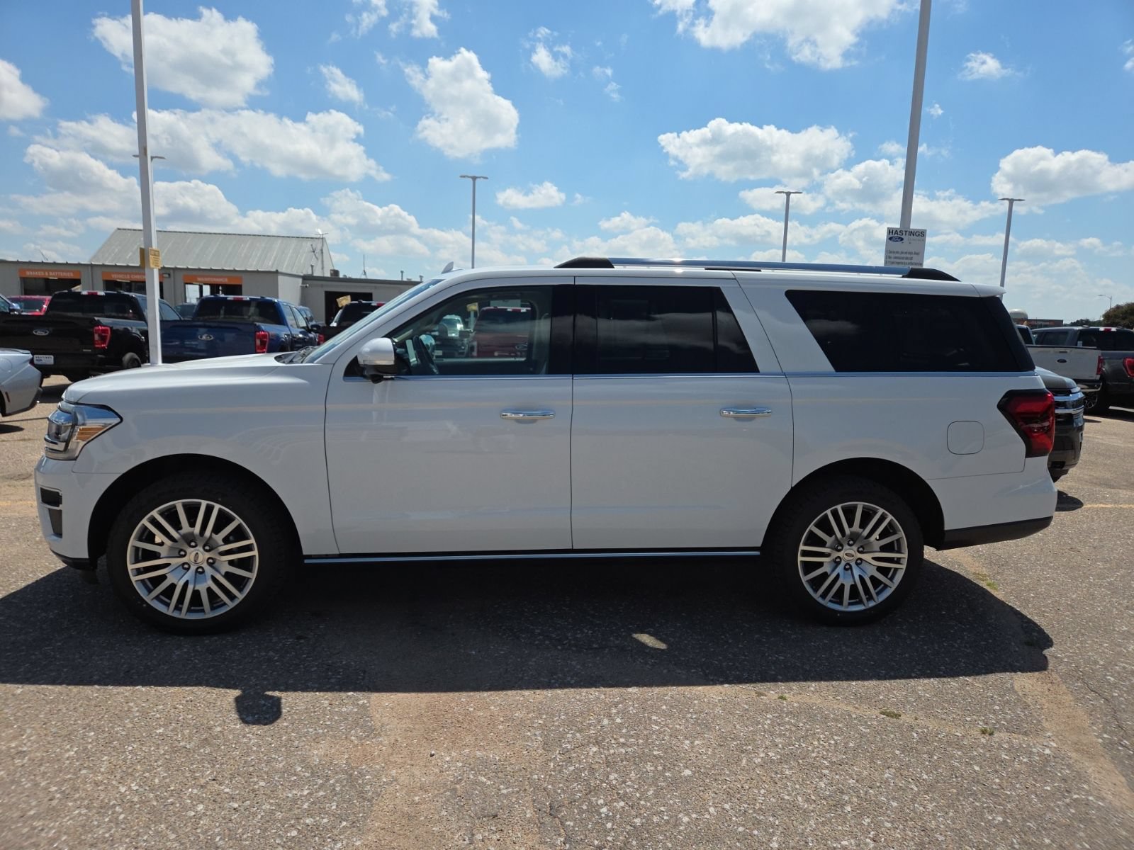 Certified 2023 Ford Expedition Max Limited AWD/4WD image 2