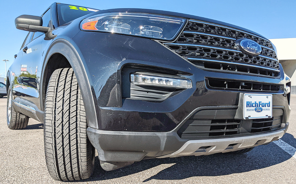 Certified 2020 Ford Explorer XLT w/ Equipment Group 202A AWD/4WD image 25