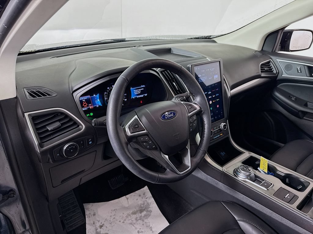 Certified 2024 Ford Edge SEL w/ Convenience Package AWD/4WD image 15