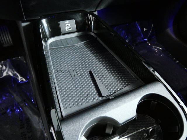 Certified 2025 Ford Mustang Mach-E Premium AWD/4WD image 22