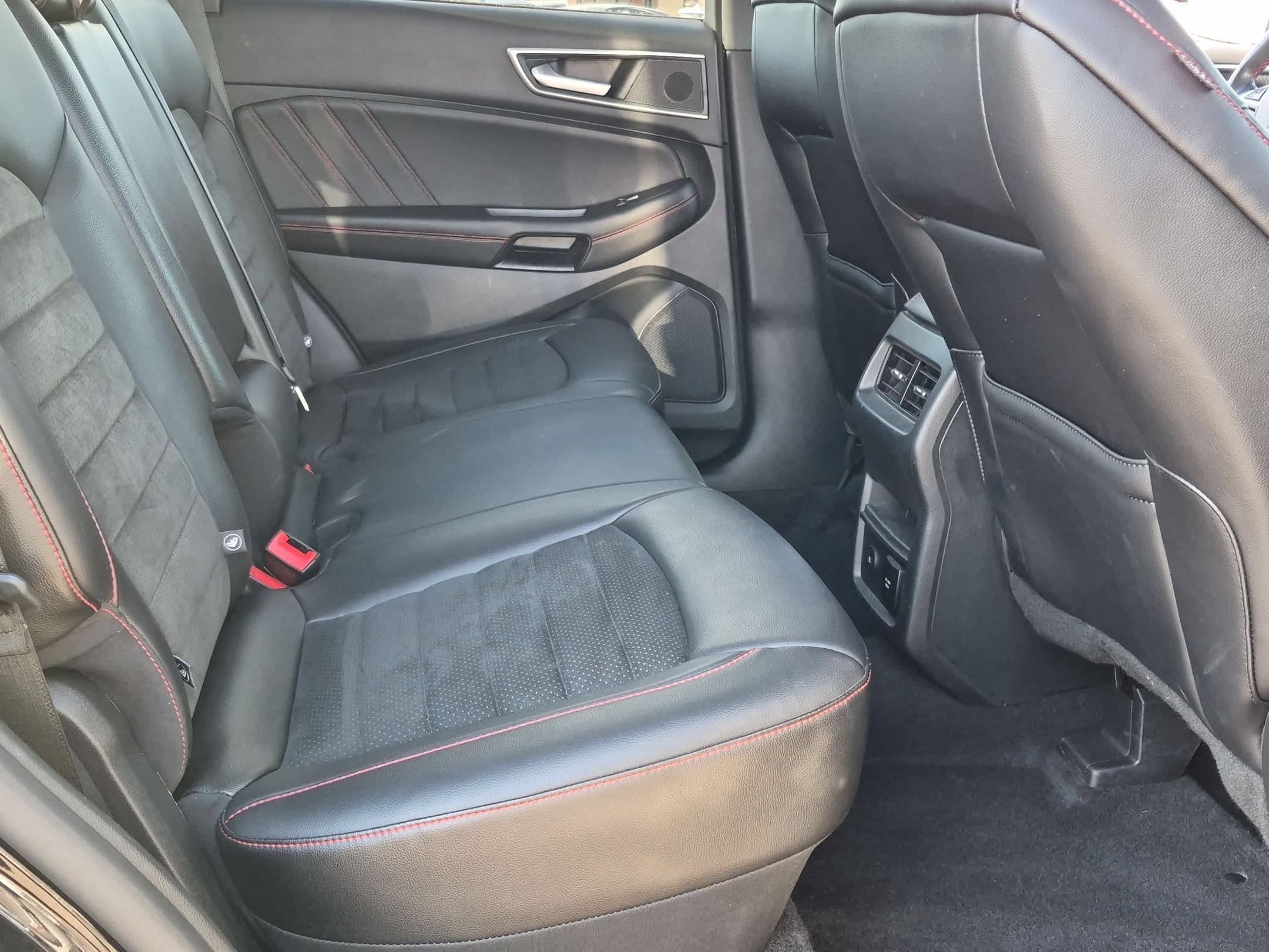 Certified 2024 Ford Edge ST-Line AWD/4WD image 24