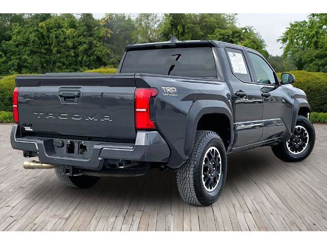 Used 2025 Toyota Tacoma TRD Off-Road AWD/4WD image 3