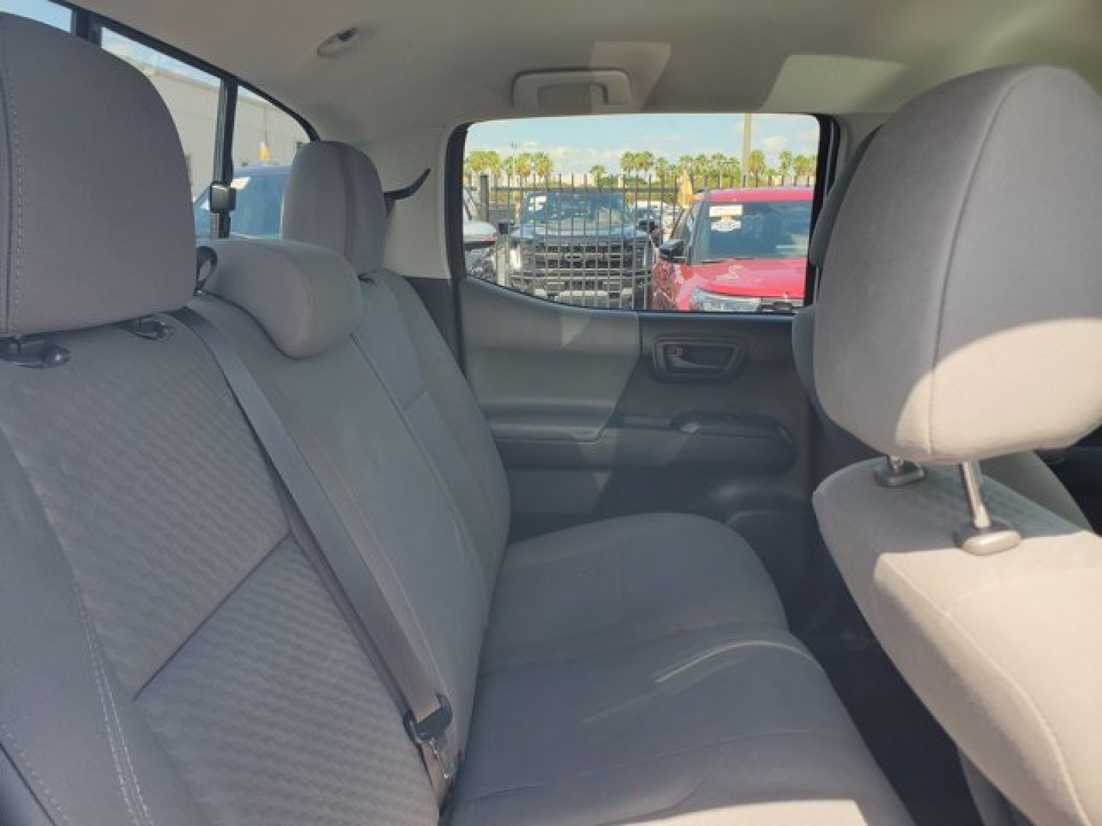 Used 2020 Toyota Tacoma SR w/ SR Convenience Package RWD image 28