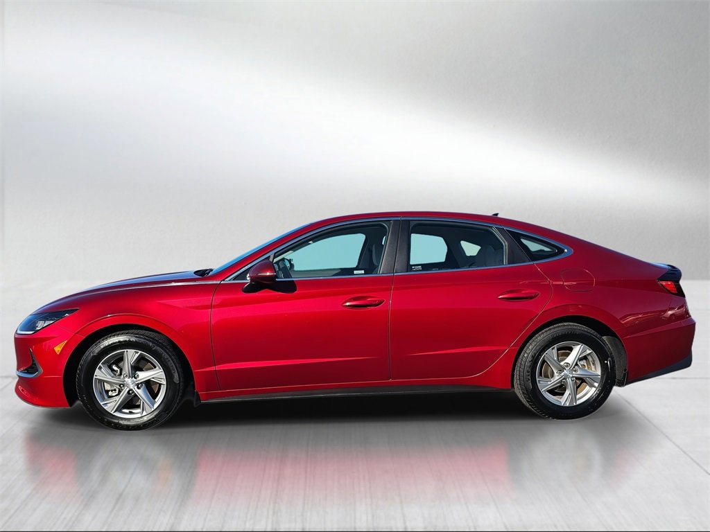 Used 2023 Hyundai Sonata SE image 2