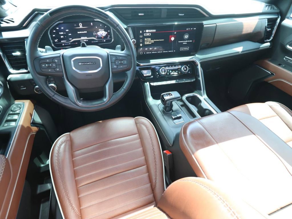 Used 2025 GMC Sierra 1500 Denali Ultimate AWD/4WD image 9