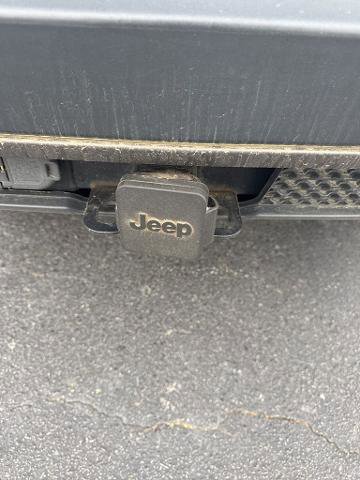 Used 2019 Jeep Cherokee Trailhawk w/ Comfort/Convenience Group image 17