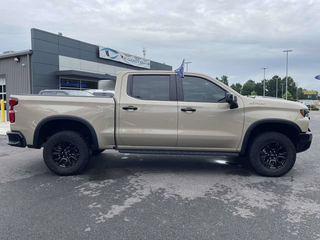 Used 2022 Chevrolet Silverado 1500 ZR2 w/ Technology Package AWD/4WD image 3