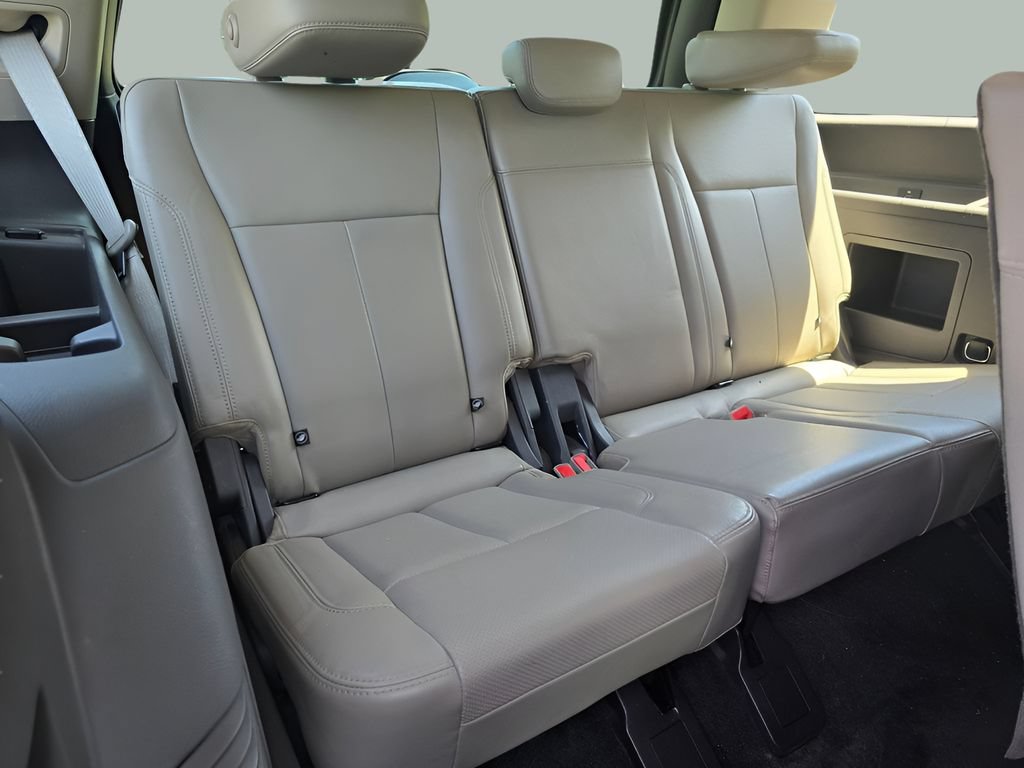 Certified 2018 Ford Expedition XLT w/ Equipment Group 202A RWD image 17