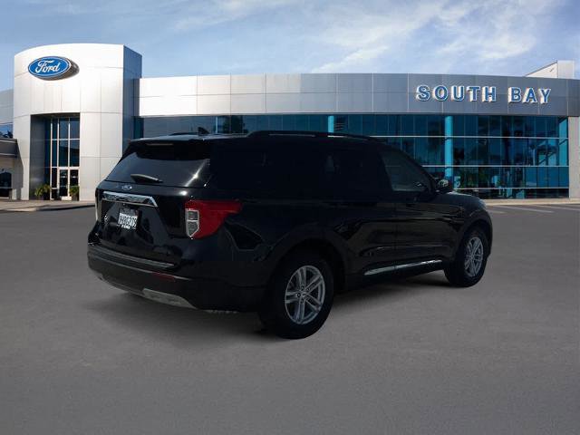 Certified 2023 Ford Explorer XLT w/ Equipment Group 202A RWD image 5