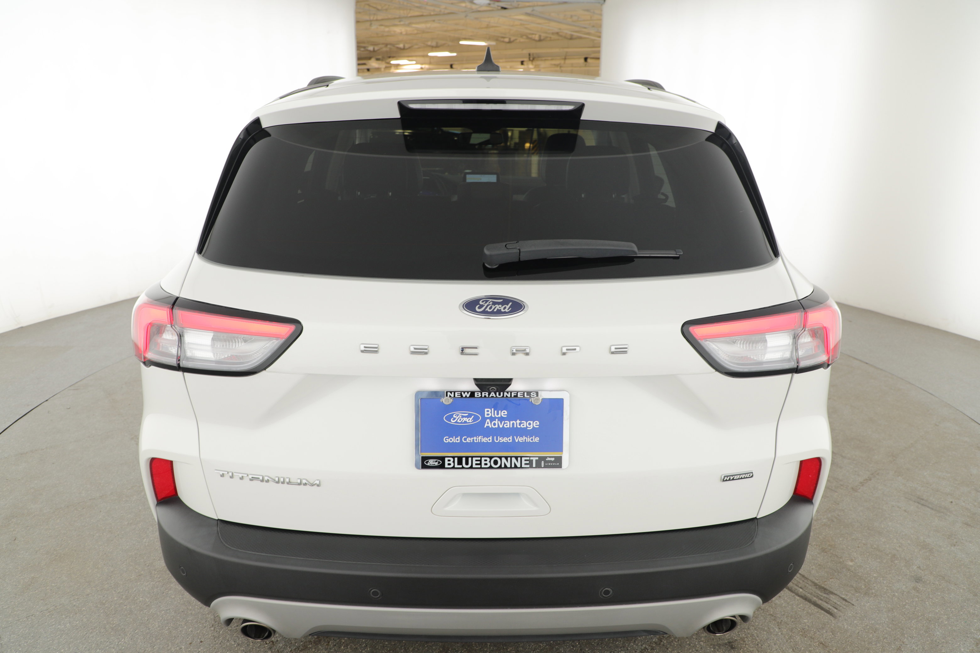 Certified 2021 Ford Escape Titanium image 2