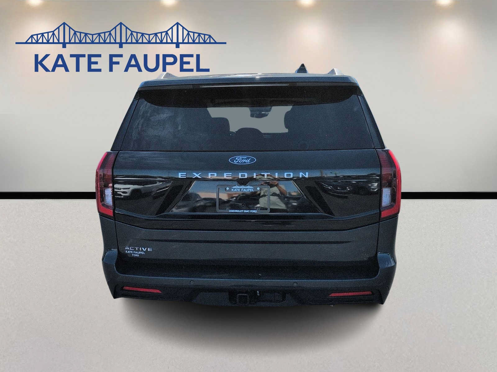 Certified 2025 Ford Expedition Active AWD/4WD image 6