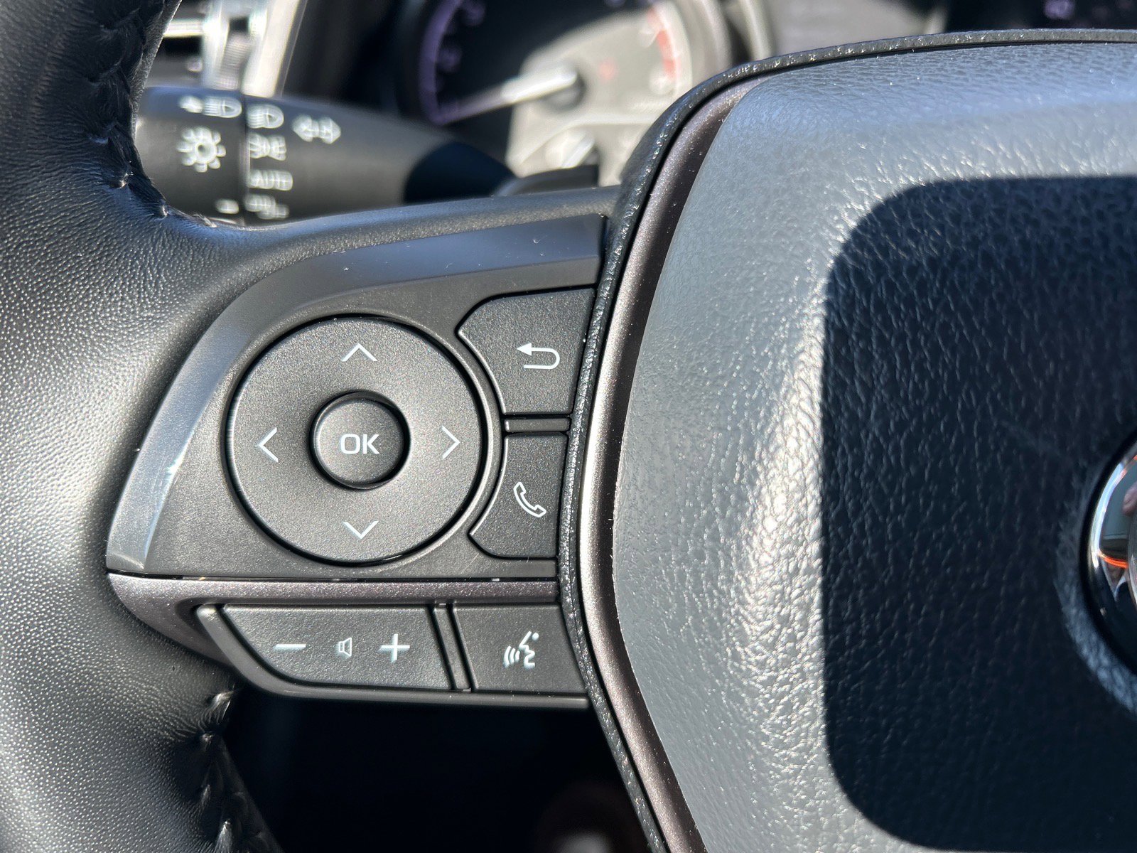 Used 2022 Toyota Camry SE image 20