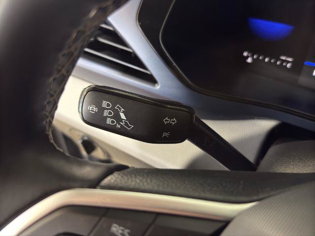 Used 2022 Volkswagen Taos SE AWD/4WD image 17
