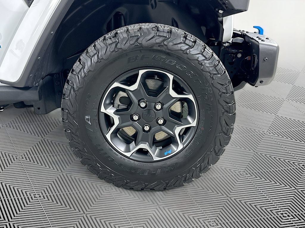Used 2023 Jeep Wrangler Unlimited Rubicon 4xe w/ Steel Bumper Group AWD/4WD image 35
