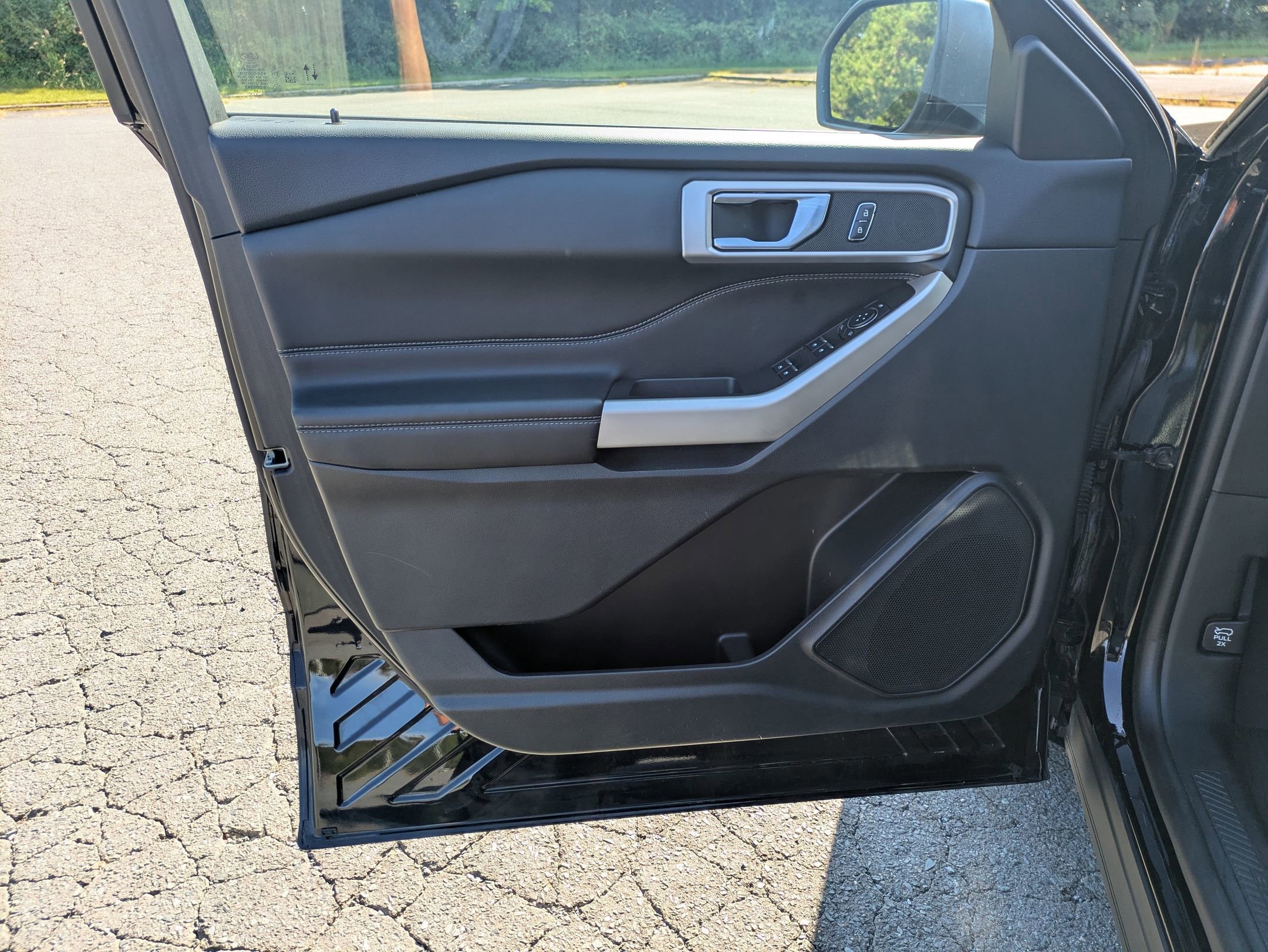 Certified 2023 Ford Explorer XLT w/ Equipment Group 202A image 11