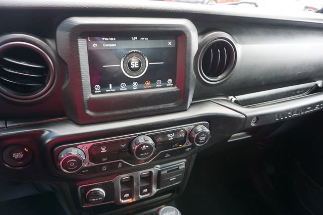 Used 2022 Jeep Wrangler Willys image 10