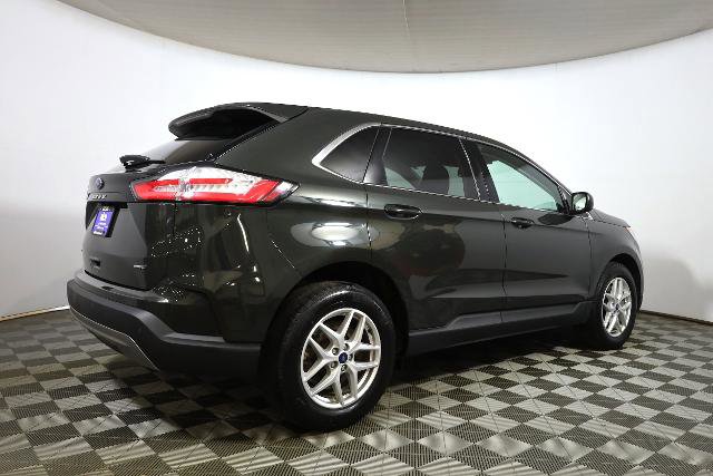 Certified 2022 Ford Edge SEL w/ Convenience Package image 4