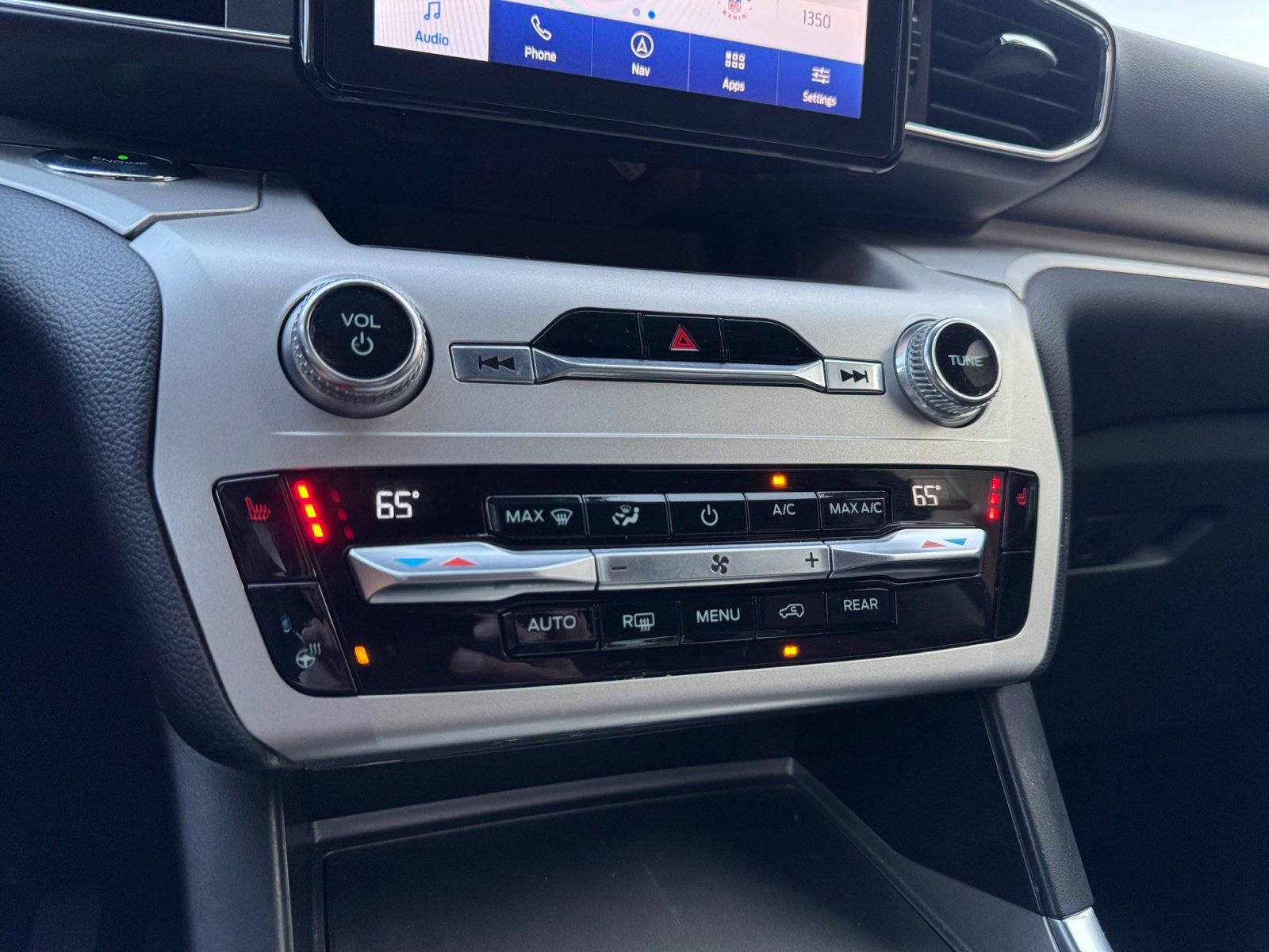 Certified 2021 Ford Explorer XLT w/ Equipment Group 202A image 25