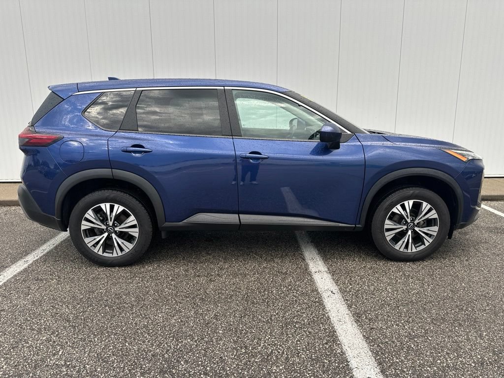 Used 2023 Nissan Rogue SV AWD/4WD image 9