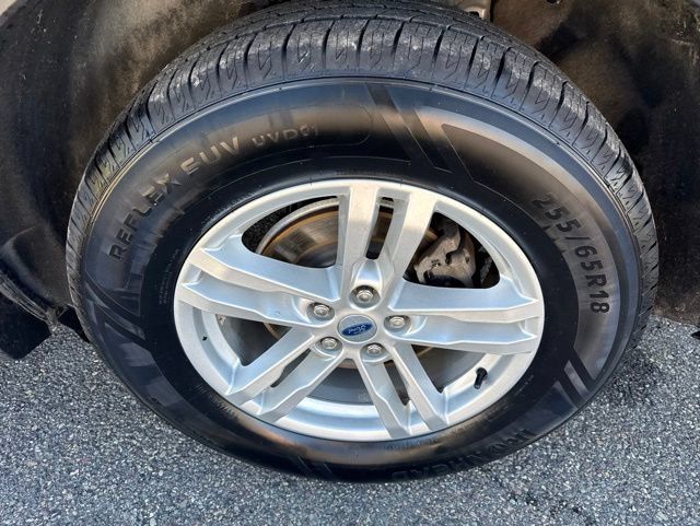 Certified 2023 Ford Explorer XLT w/ Equipment Group 202A AWD/4WD image 10