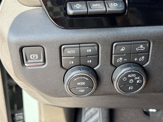 Used 2026 Chevrolet Silverado 1500 High Country w/ Technology Package AWD/4WD image 19