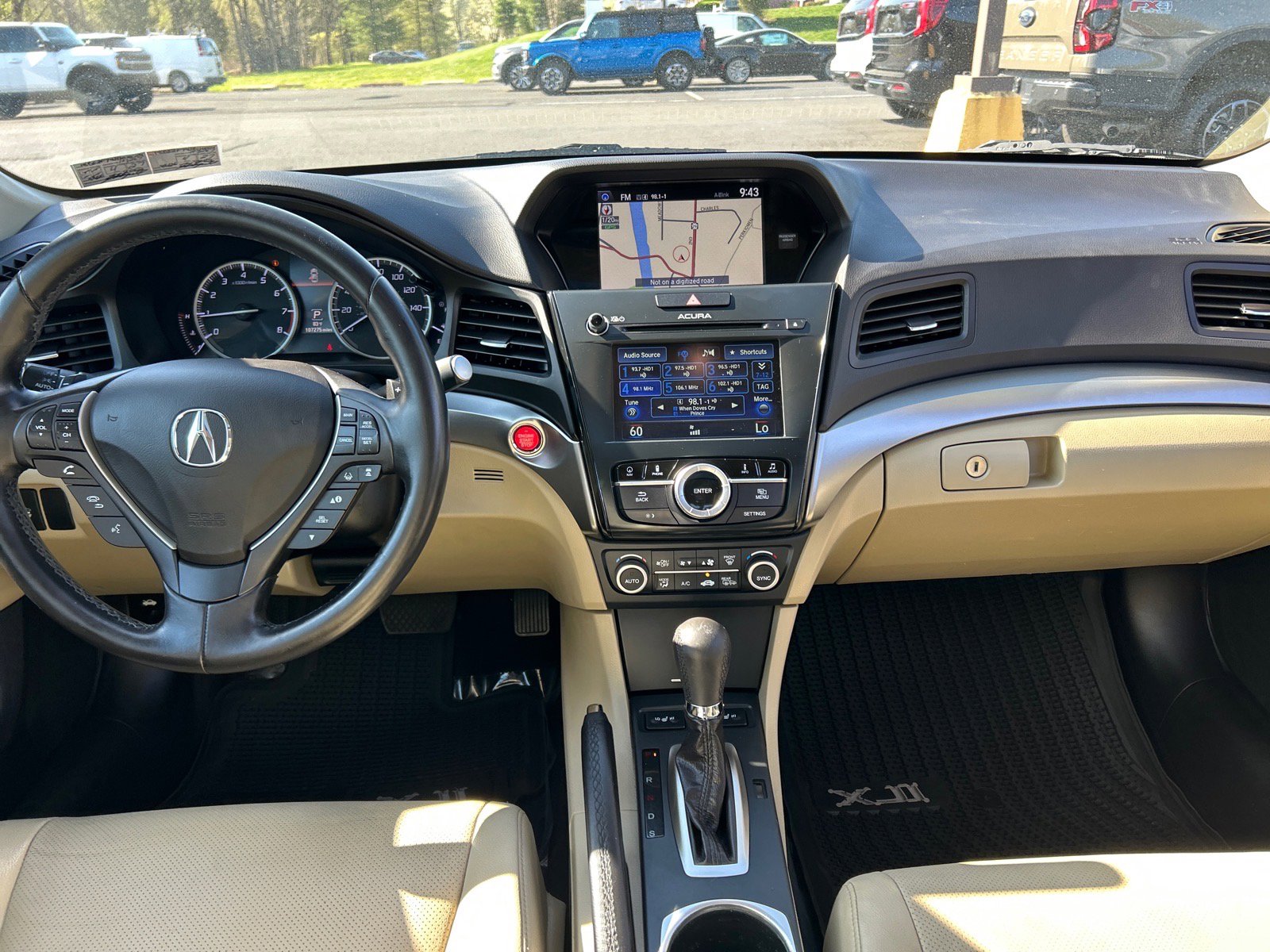 Used 2018 Acura ILX w/ Premium Package image 3
