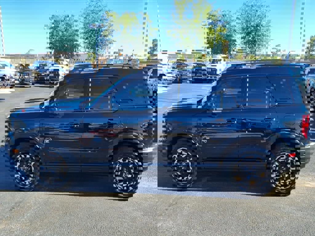 Certified 2023 Ford Bronco Sport Outer Banks w/ Tech Package image 7