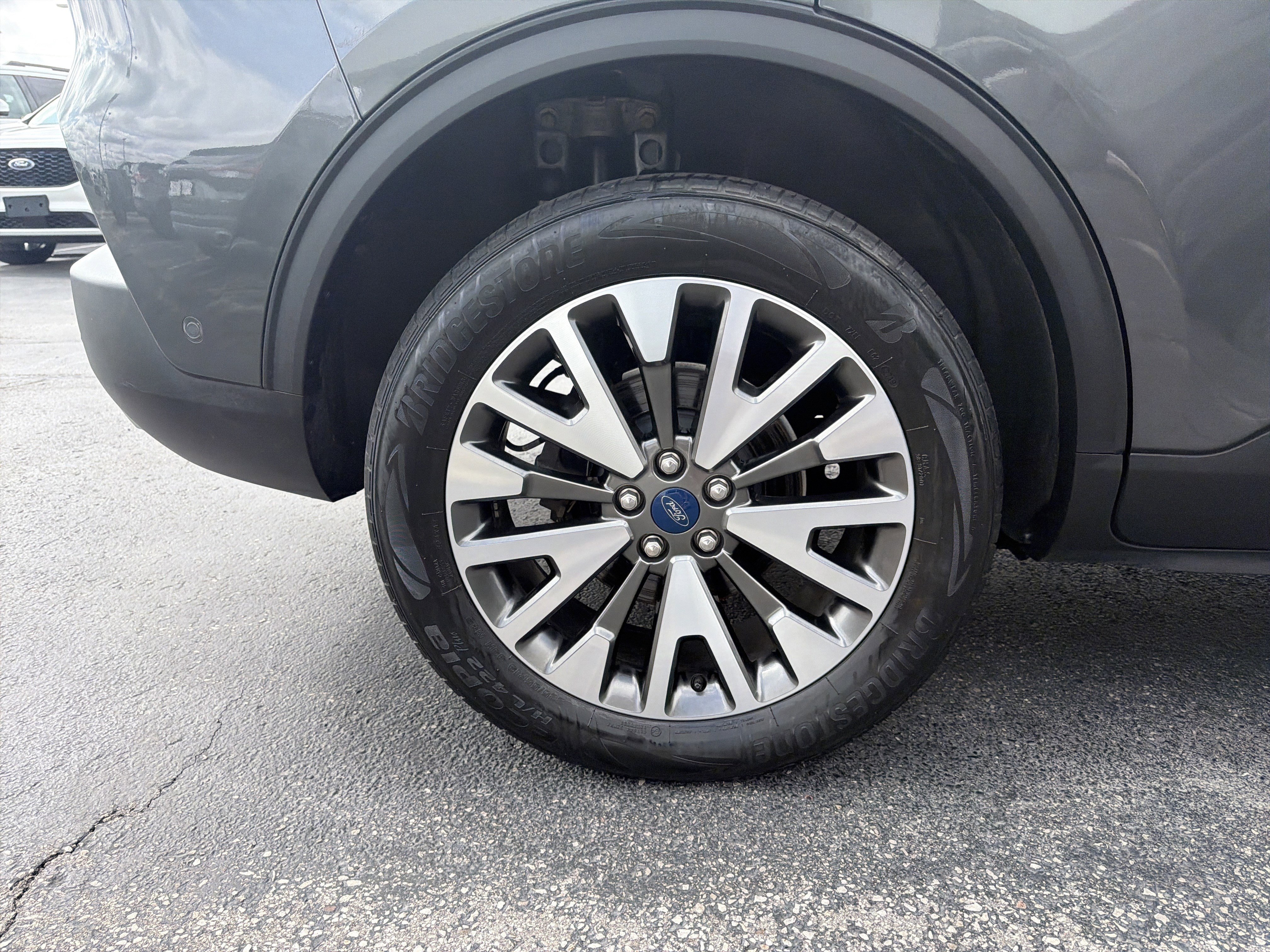 Certified 2020 Ford Escape Titanium AWD/4WD image 6