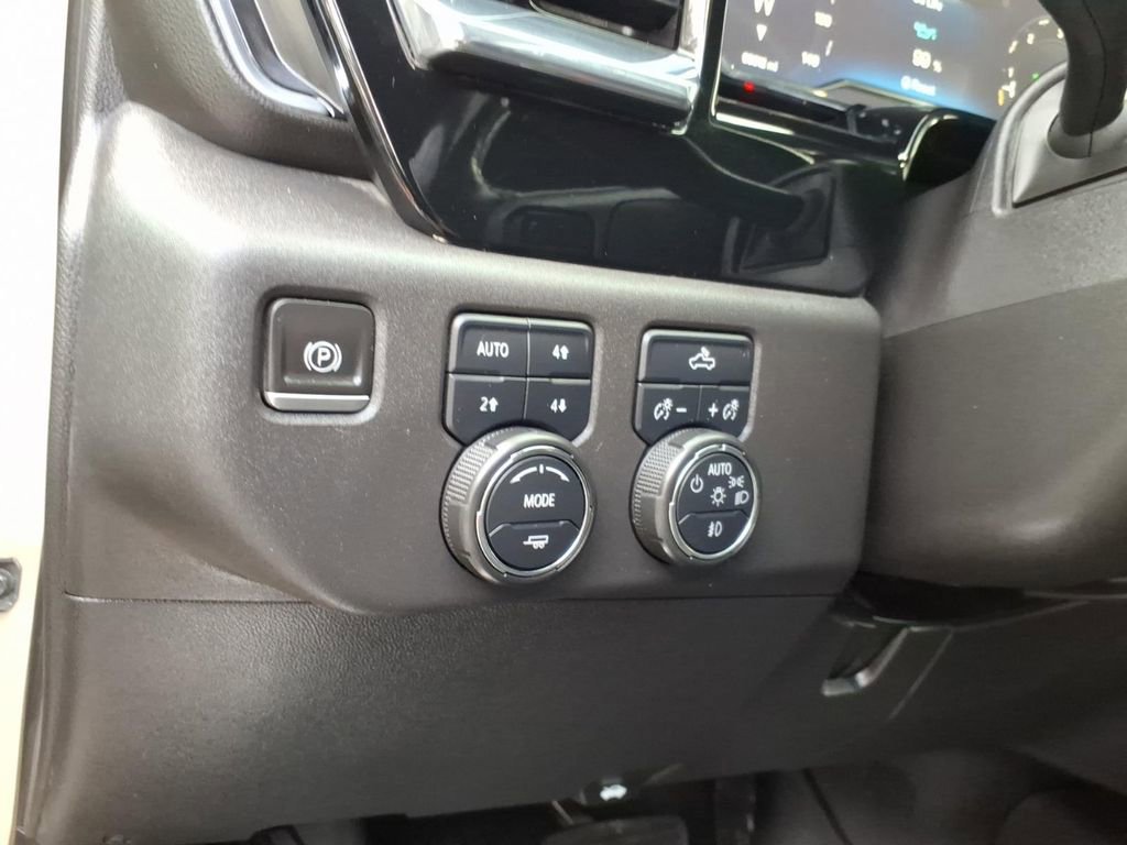 Used 2022 Chevrolet Silverado 1500 LT Trail Boss image 16