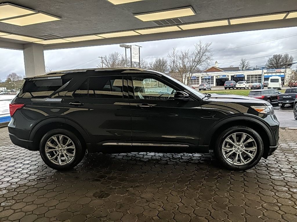 Certified 2023 Ford Explorer Limited w/ Equipment Group 301A image 4