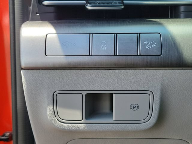 Used 2024 Hyundai Kona SEL FWD image 24