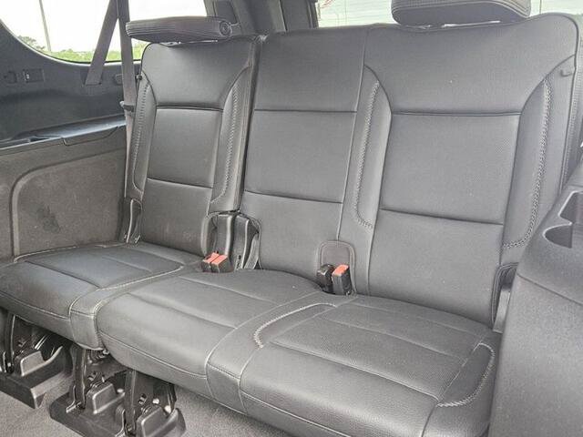Used 2024 GMC Yukon XL Denali AWD/4WD image 9