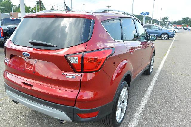 Certified 2019 Ford Escape Titanium AWD/4WD image 5
