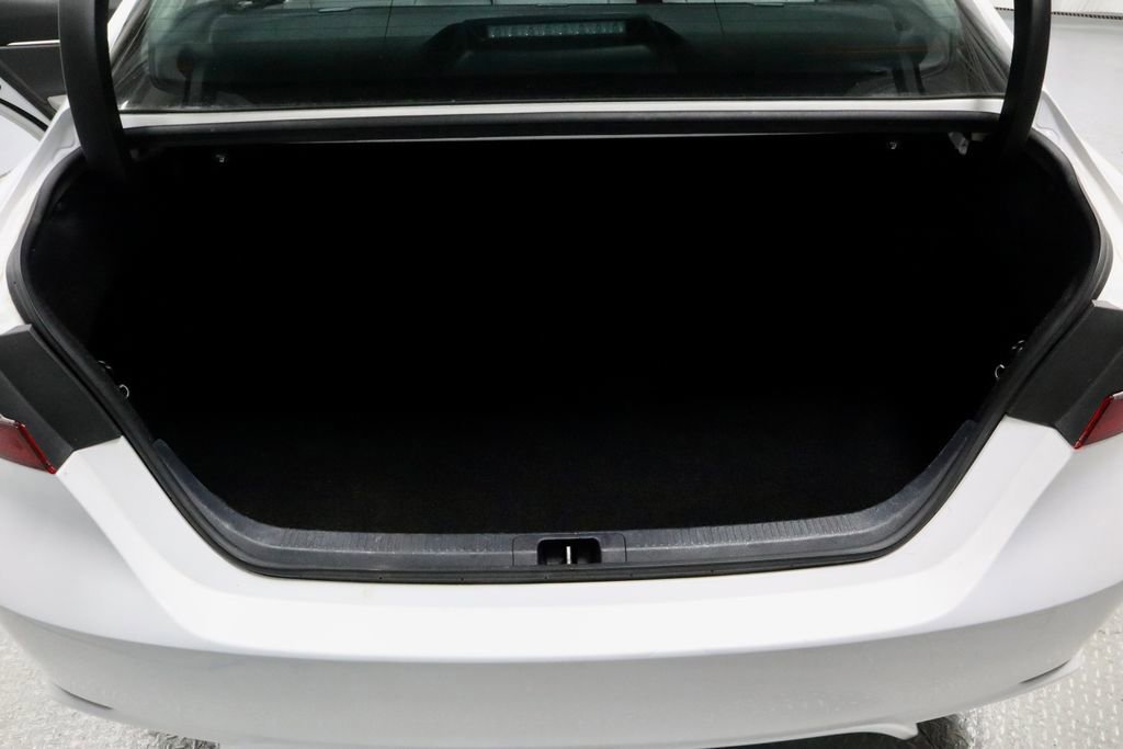 Used 2024 Toyota Camry SE FWD image 13