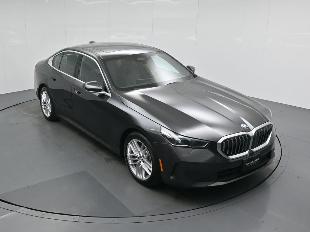 Used 2025 BMW 530i image 4