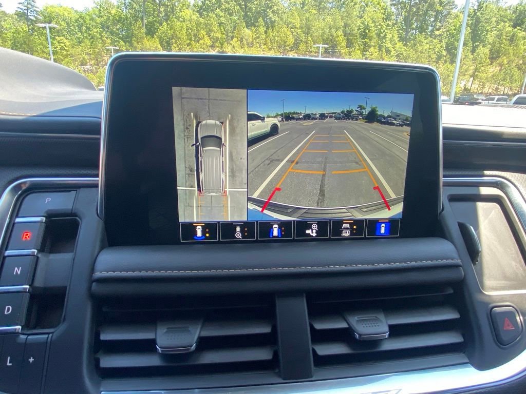 Used 2023 GMC Yukon AT4 w/ Technology Package AWD/4WD image 14