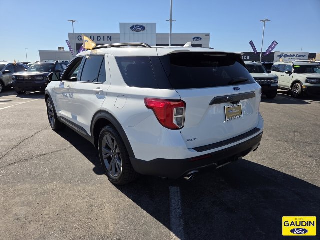 Certified 2023 Ford Explorer XLT w/ Equipment Group 202A RWD image 5