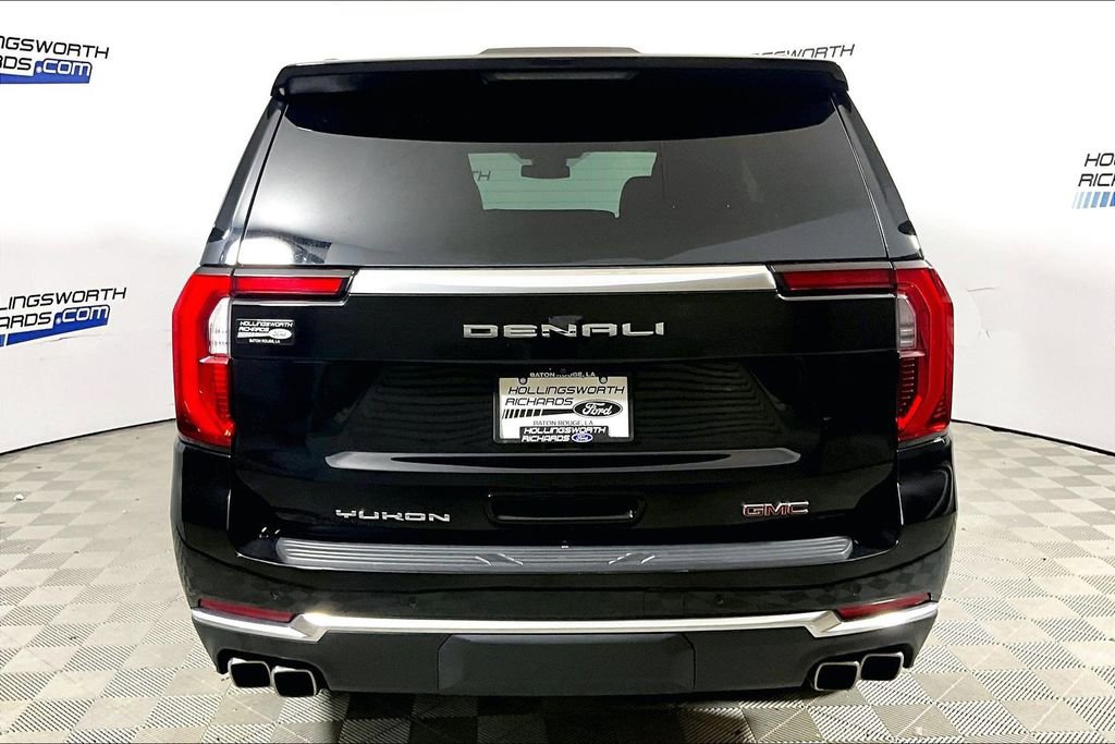Used 2025 GMC Yukon Denali AWD/4WD image 4