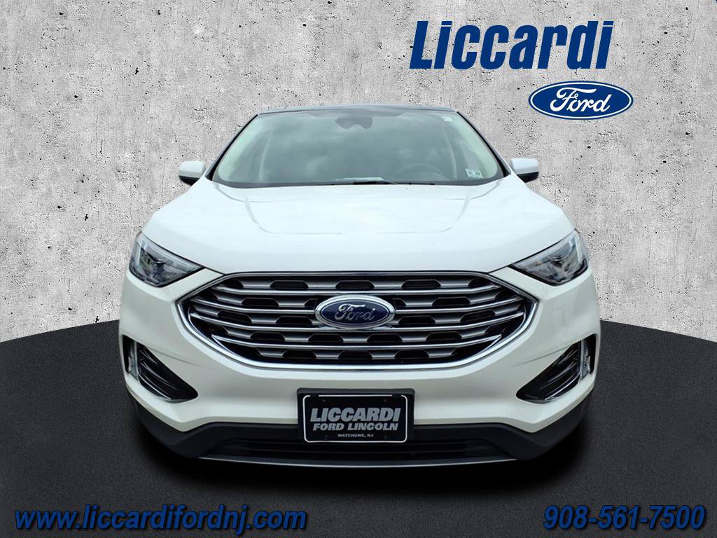 Certified 2022 Ford Edge SEL w/ Convenience Package AWD/4WD image 2