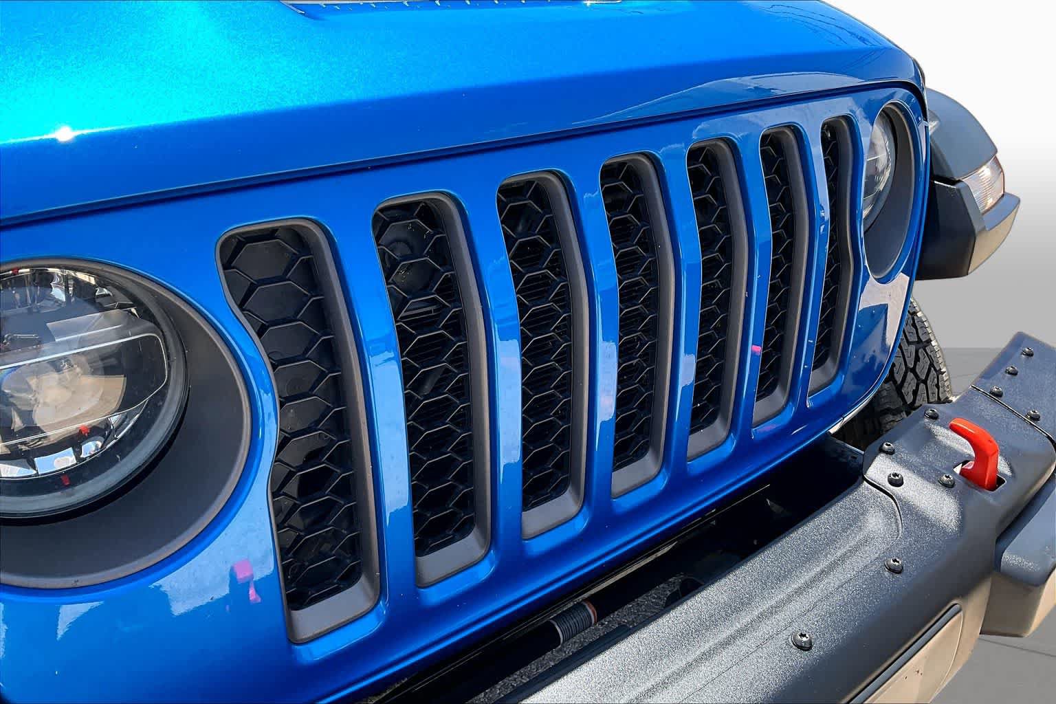 Used 2023 Jeep Gladiator Mojave w/ Cold Weather Group AWD/4WD image 28