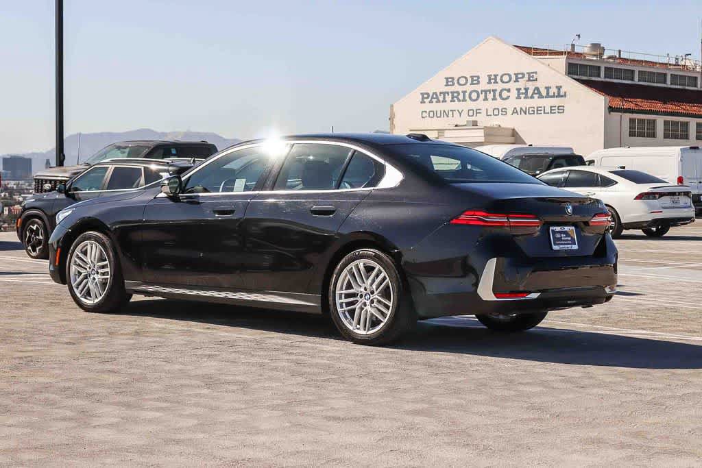 Used 2025 BMW 530i RWD image 6