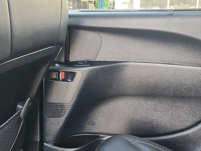 Used 2025 Chrysler Voyager LX FWD image 26