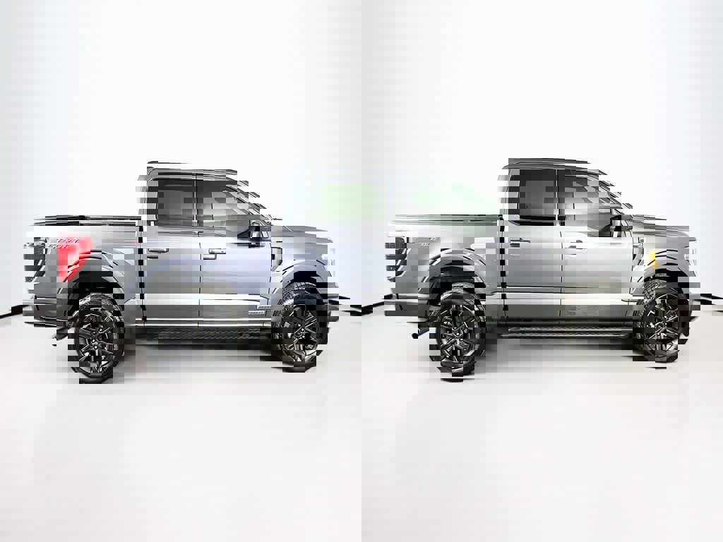 Certified 2022 Ford F150 XLT w/ Equipment Group 302A High image 26