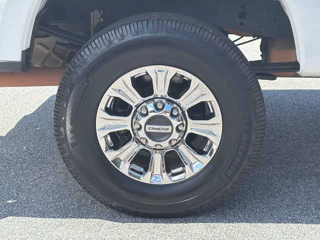 Certified 2019 Ford F250 XLT w/ XLT Premium Package AWD/4WD image 19