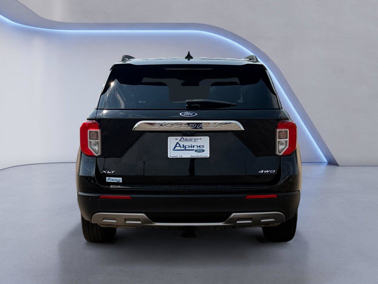 Certified 2022 Ford Explorer XLT w/ Equipment Group 202A AWD/4WD image 4