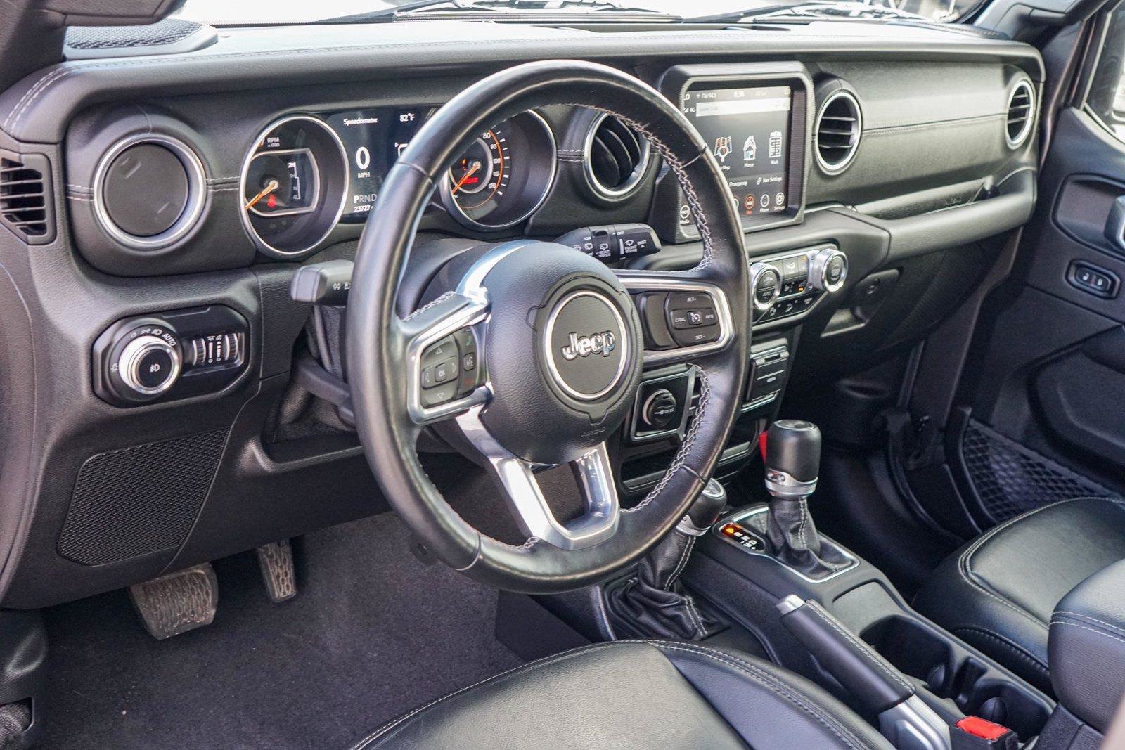 Used 2021 Jeep Wrangler Unlimited Sahara AWD/4WD image 9