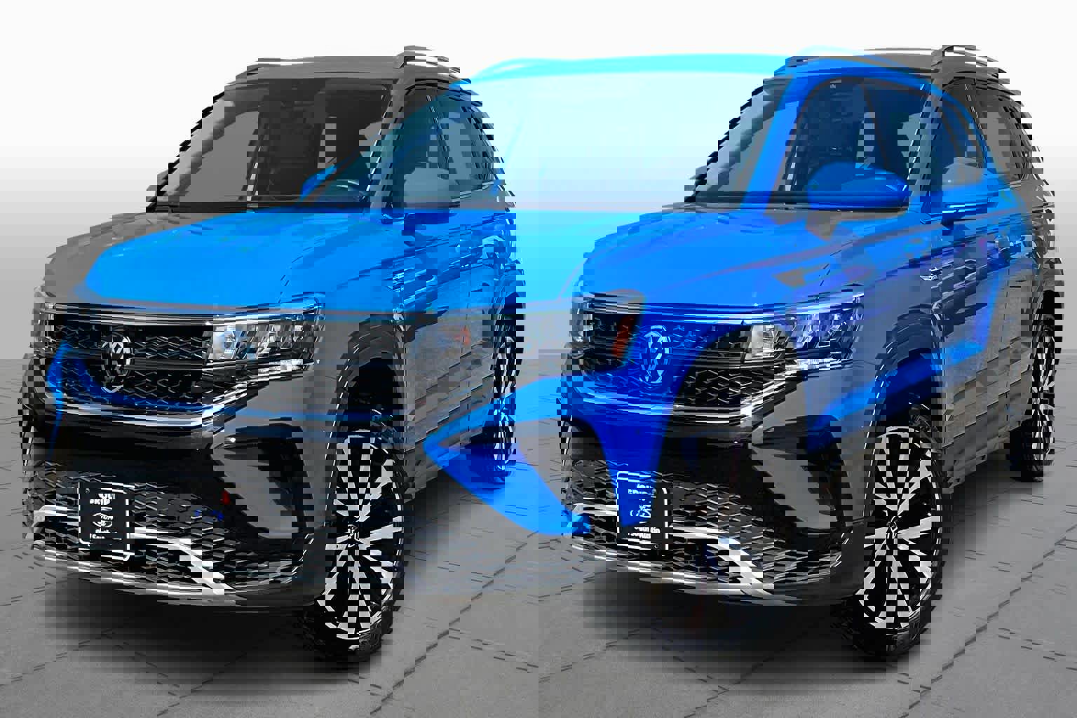 Used 2023 Volkswagen Taos SE image 6