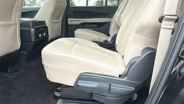 Certified 2022 Ford Expedition Max Platinum image 21