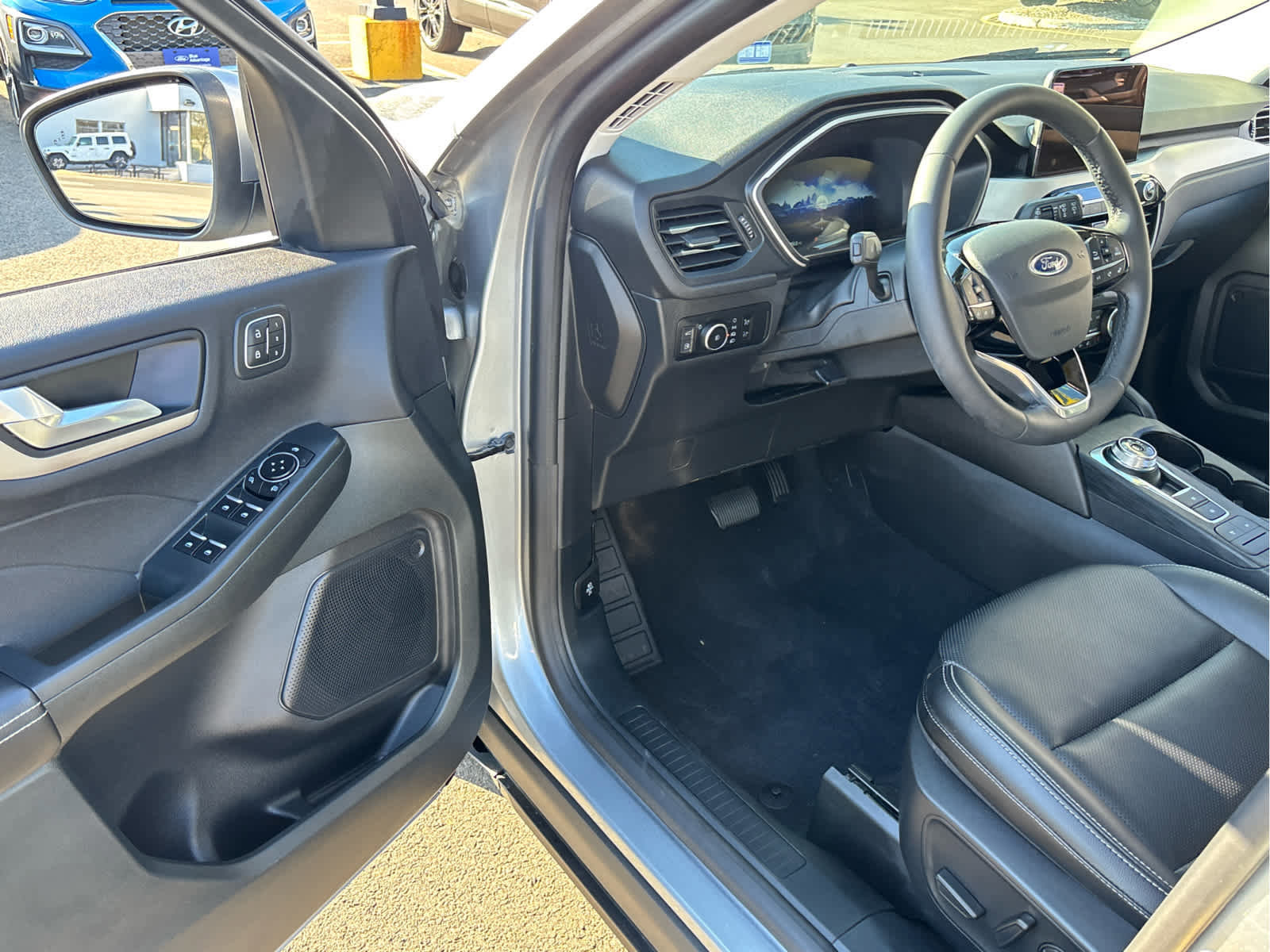 Certified 2022 Ford Escape SEL w/ Technology Package image 10